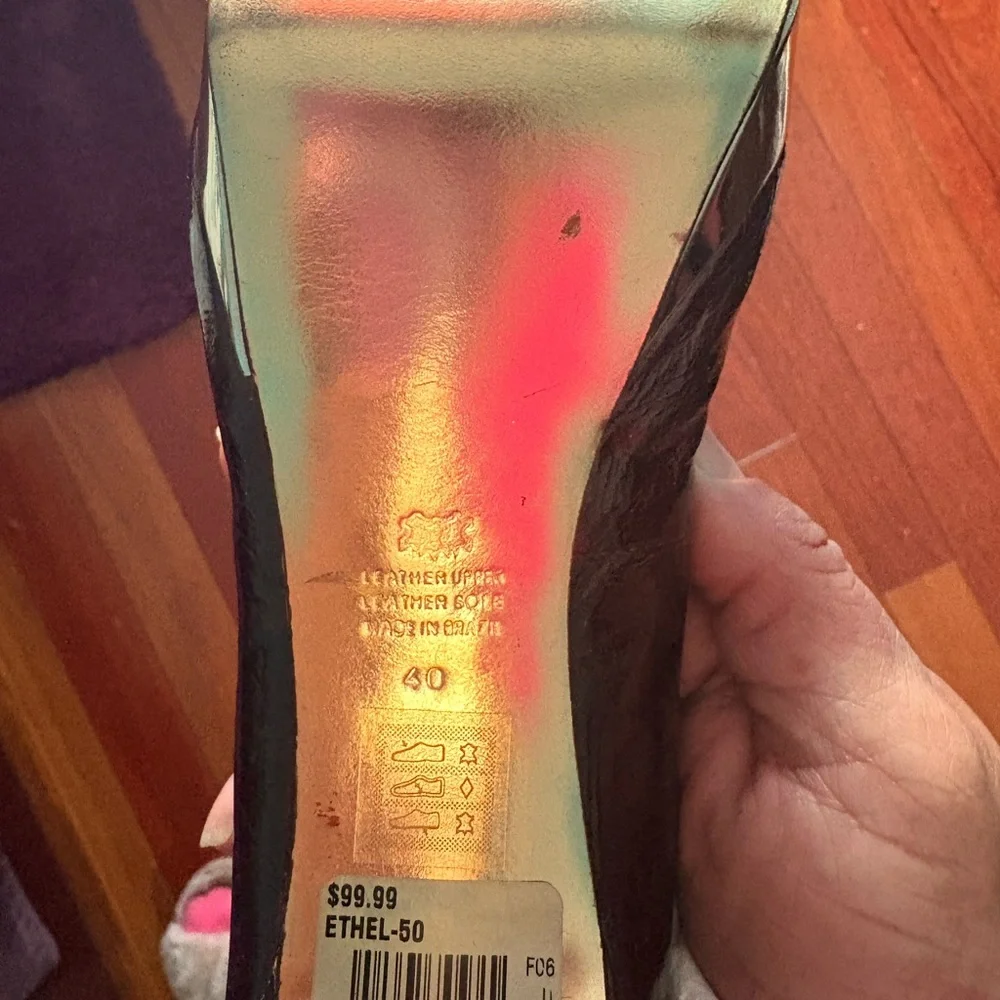 Aldo Shiny Black Heels - Picture 8 of 8